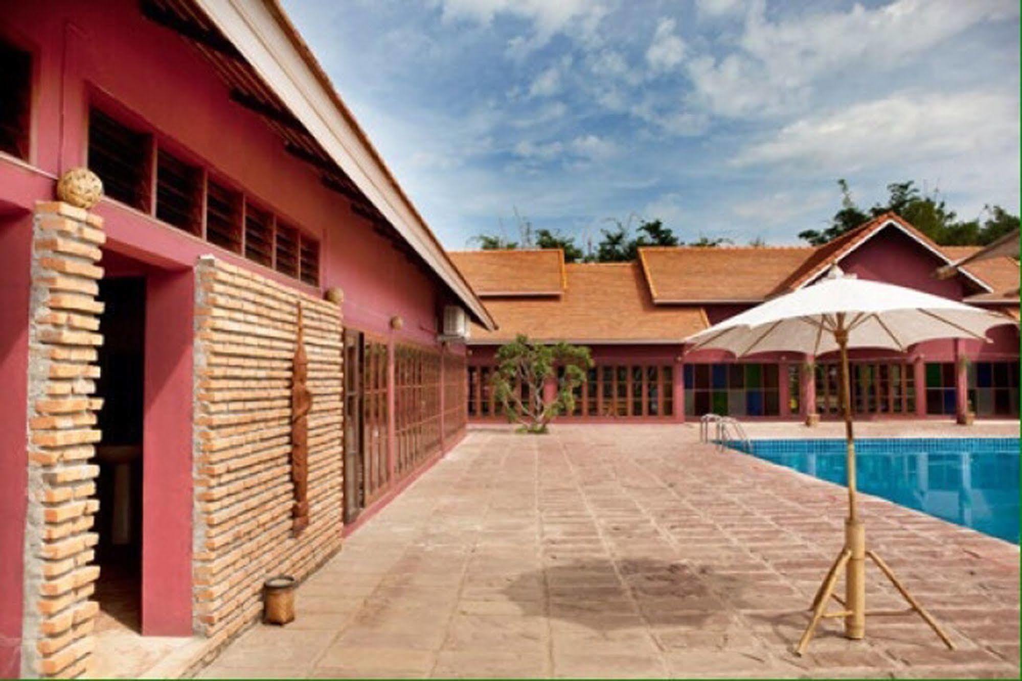 Chiangmai Royal Creek Hotel Hang Dong Exterior foto